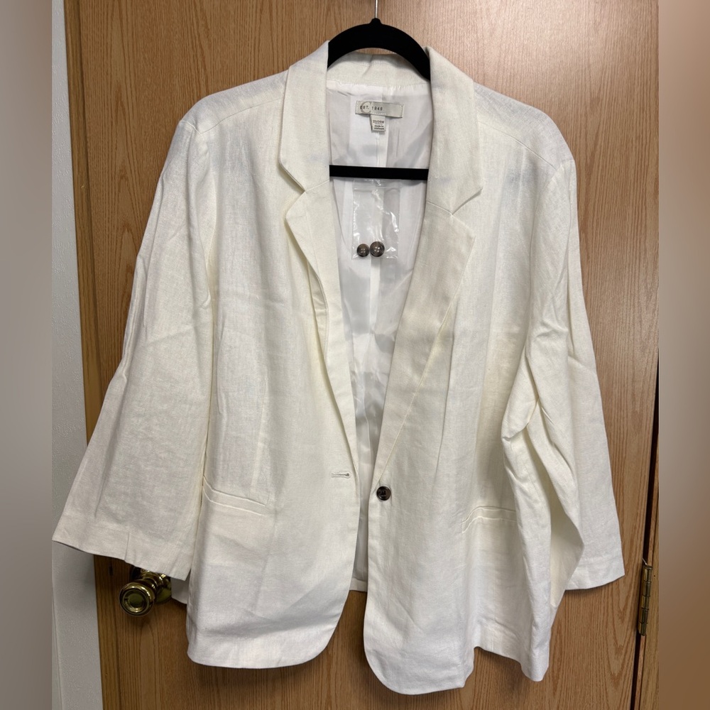 Cato Ivory Blazer with Button Detail